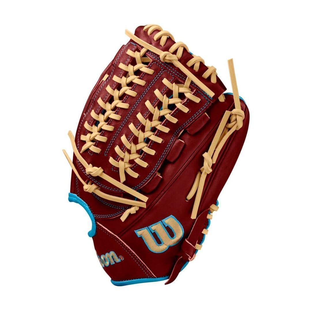 2024 Winter Wilson A2000 D33 11.75" Pitcher's Baseball Glove: WBW1025251175 - Image 3