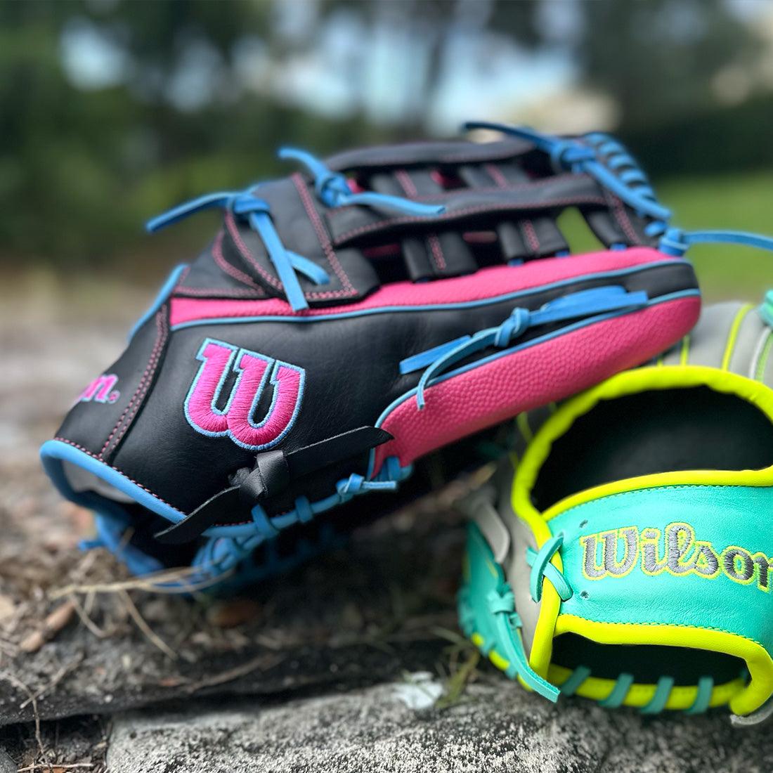 2025 Wilson A1000 13.5" Slowpitch Softball Glove: WBW103611135 - Image 3