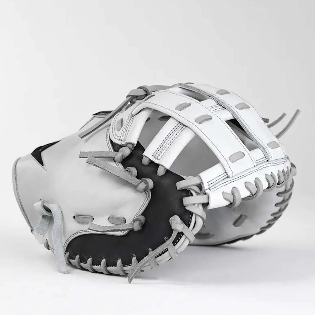 All-Star Paige Halstead PHX 34" Fastpitch Catcher's Mitt: CMW-PHX - Image 4
