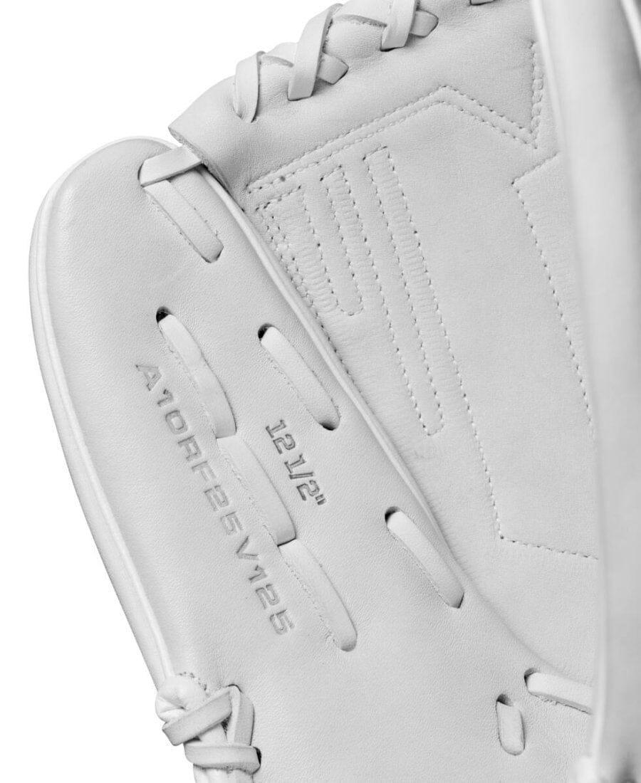 Wilson A1000 V125 12.5" Outfield/Pitcher's Fastpitch Softball Glove: WBW102594125 - Image 7