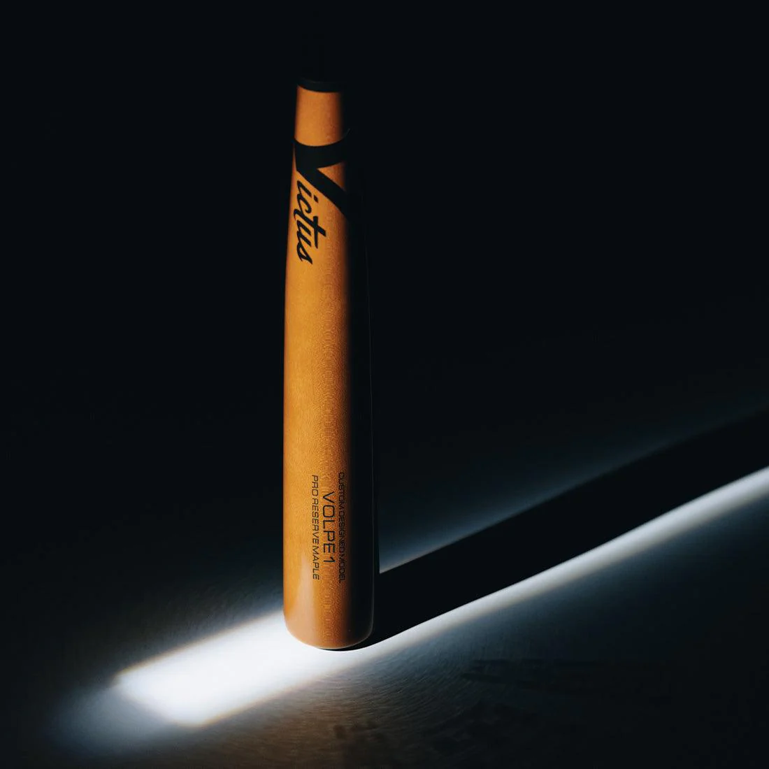 Victus Pro Reserve VOLPE1 Maple Wood Baseball Bat: VRWMVOLPE1-GB/GW - Image 3