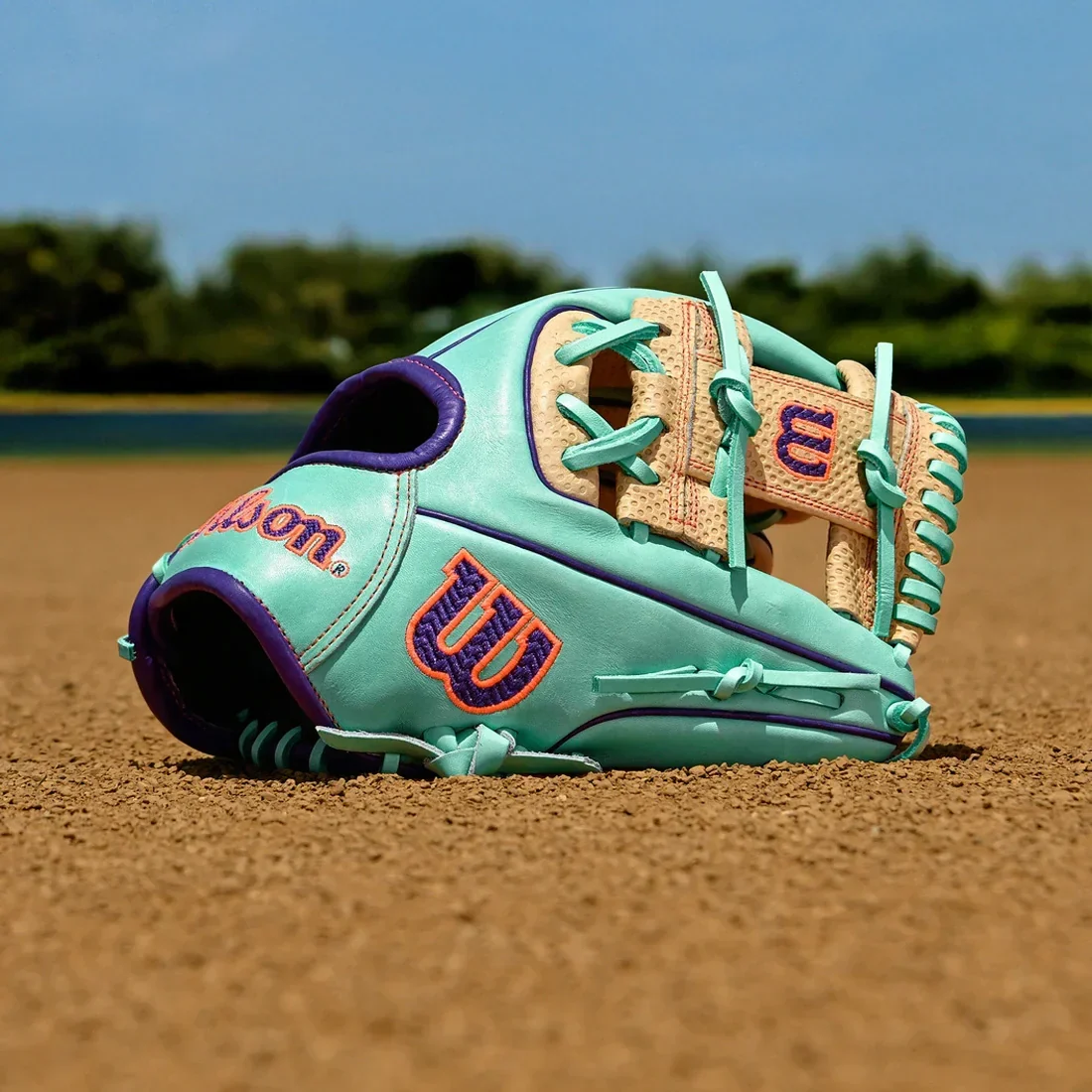 Wilson A2000 1786 Spin Control 11.5" Winter Collection Baseball Glove: WBW103937115 - Image 2