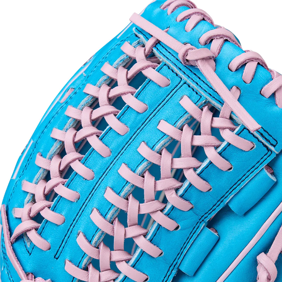 Wilson A2000 D25 12.25" Winter Collection Pitcher’s Glove: WBW1039381225 - Image 7