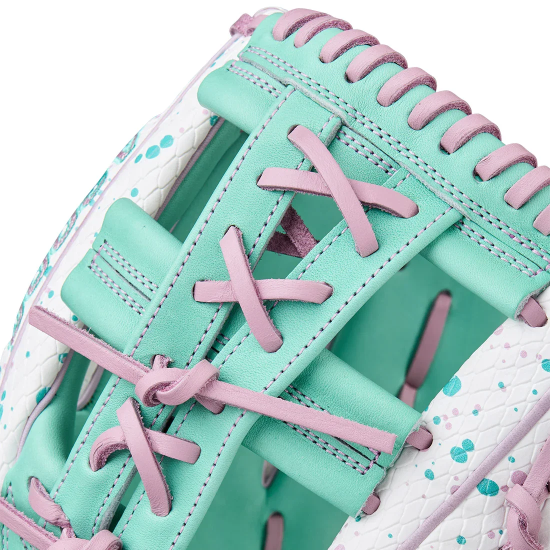 Wilson A2000 FP75SS 11.75" Winter Collection Fastpitch Softball Glove: WBW1039451175 - Image 8