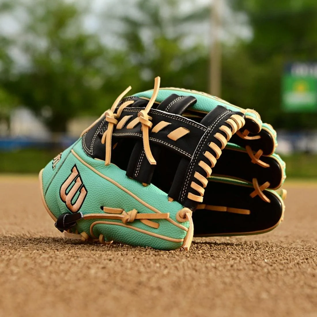 Wilson A2000 SuperSkin 1716 11.5" Spring Collection Infield Baseball Glove: WBW102547115 - Image 2